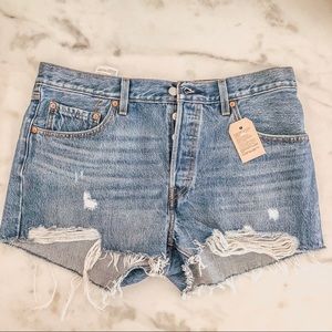 Levi 501 Medium wash shorts